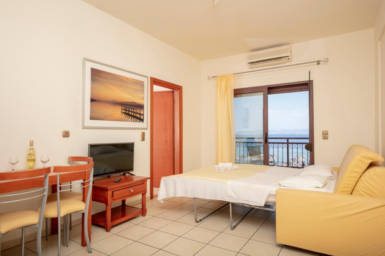 Mediterranean Beach Hotel Скала-Рахониу Экстерьер фото