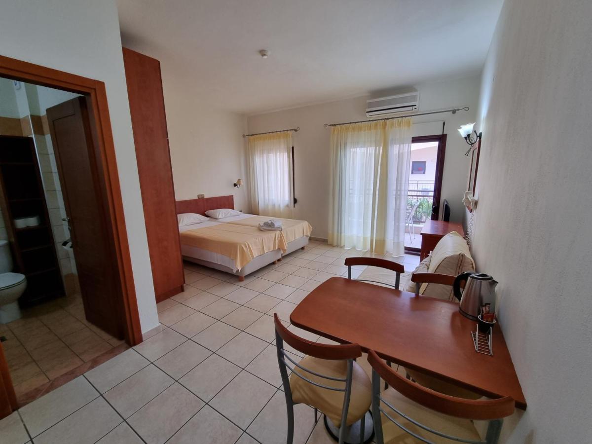 Mediterranean Beach Hotel Скала-Рахониу Экстерьер фото