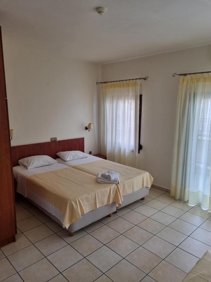 Mediterranean Beach Hotel Скала-Рахониу Экстерьер фото