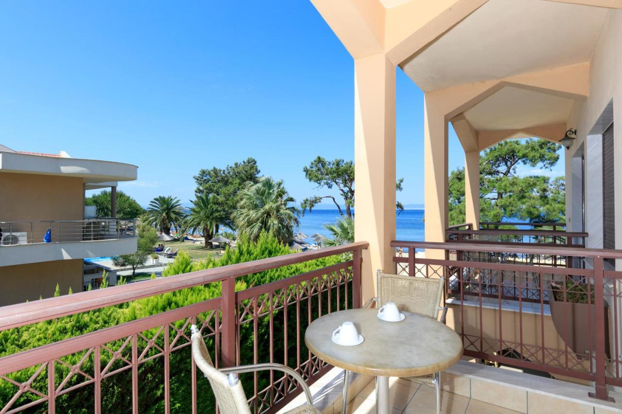 Mediterranean Beach Hotel Скала-Рахониу Экстерьер фото