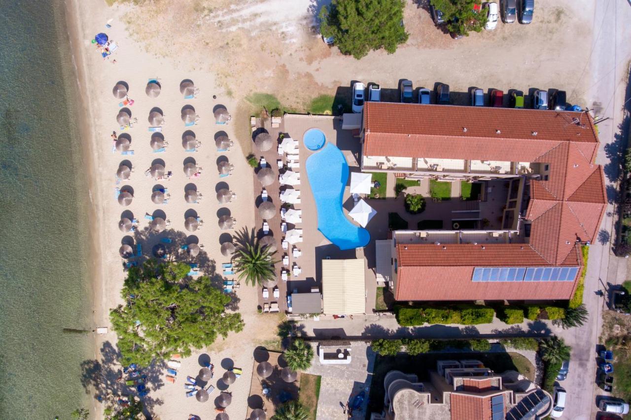 Mediterranean Beach Hotel Скала-Рахониу Экстерьер фото